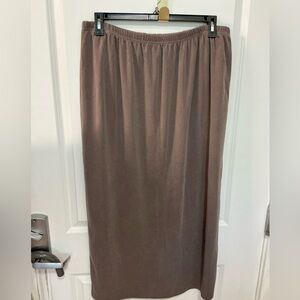 24W skirt